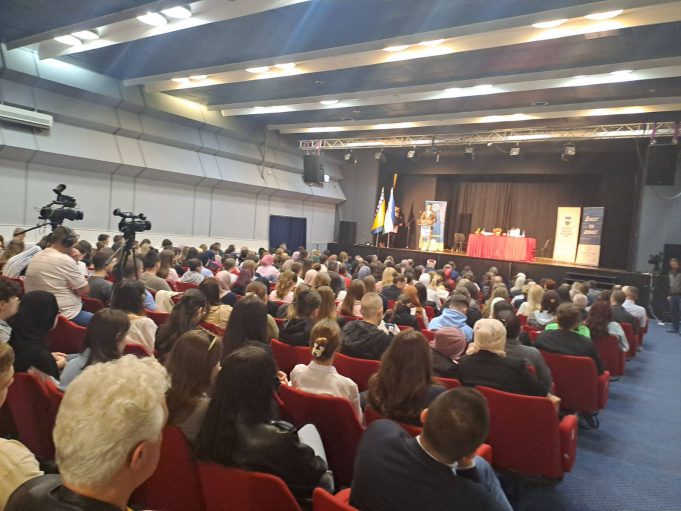 Bihać: Konferencija ''Genocid u Srebrenici i drugi zločini nad Bošnjacima“ 
